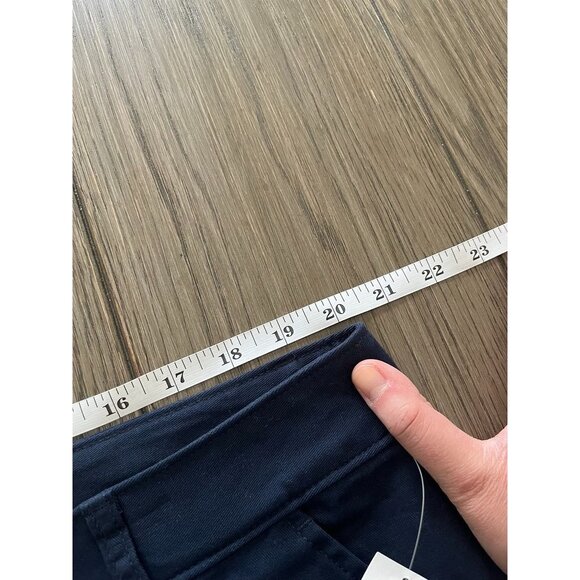 NWT Navy Blue Womens Stretch Shorts By Old Navy With Pockets & Adjustable Waist - Picture 5 of 7